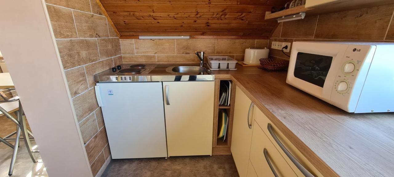 Hajas Familia Kiado Szobak Balatonmariafurdo Ngoại thất bức ảnh